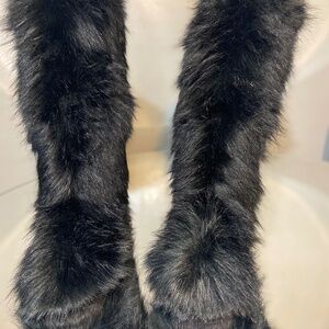 Black Custom Thick Faux Fur Kneeboots